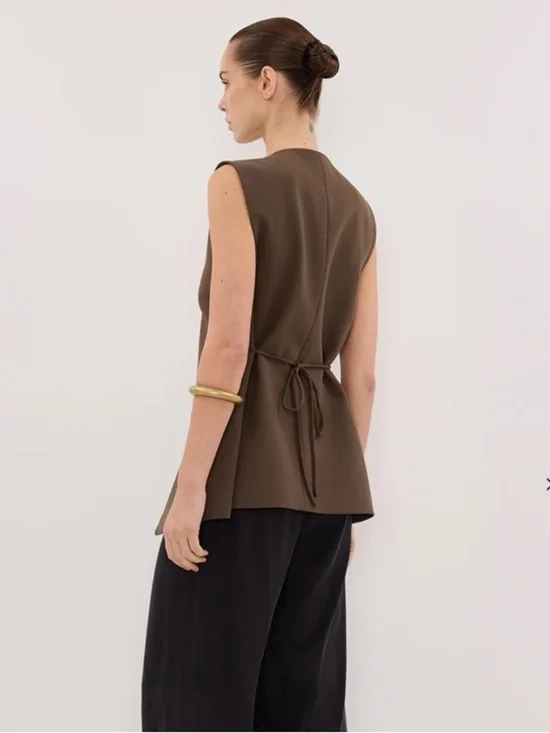 DISSH Sonny Clover Tailored Vest - Picture 3 of 6